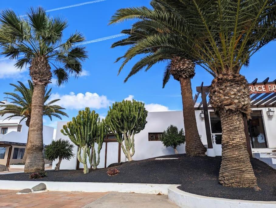 Charming Flat In Los Molinos With Terrace & Pools, Near Playa Bastian Costa Teguise Esterno foto